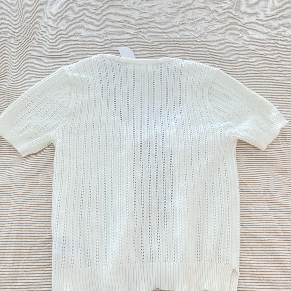 Elegant Ivory Knit Women's Blouse - Picture 4 of 4